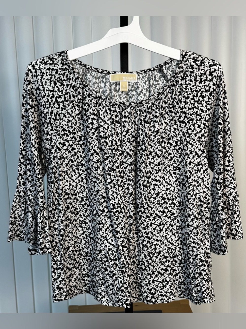 Michael Kors Black & White Floral Scoop Neck Blouse - Picture 2 of 10